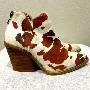 Barn Babe Brown & White Cow Print Ankle Boots With Stacked Leather Heel, Size 6